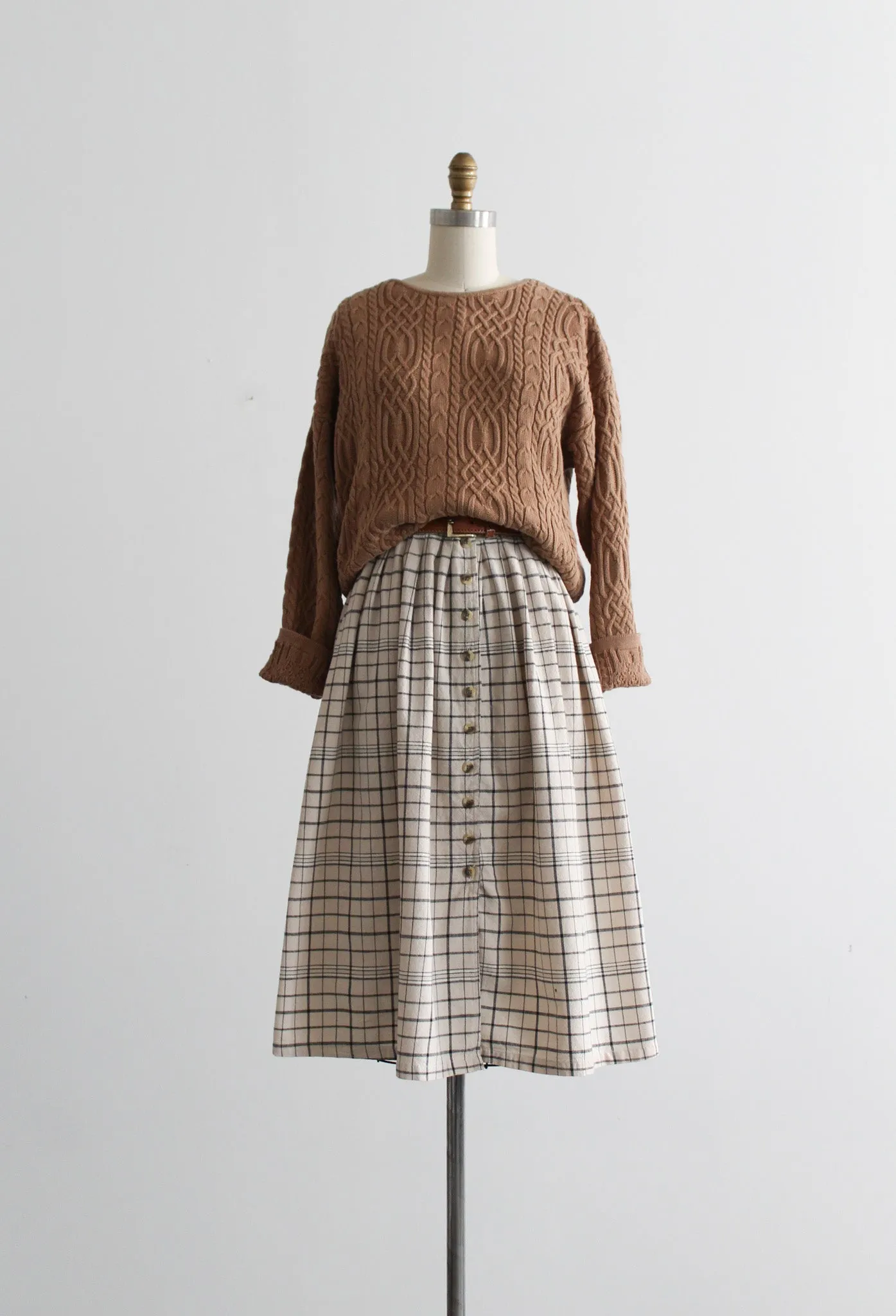 camel cotton cable knit sweater 1919 Vintage