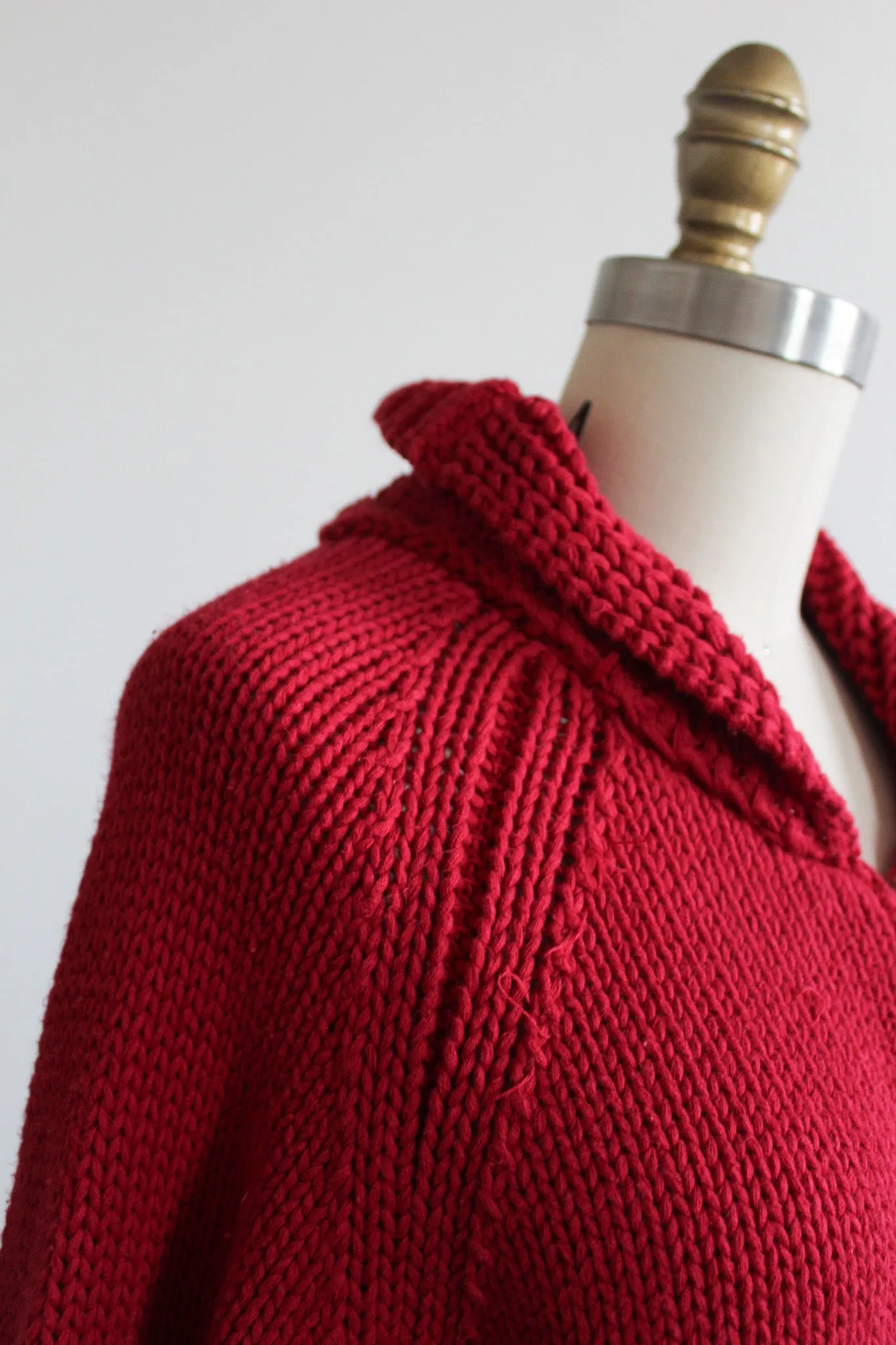 carmine cotton cardigan 1919 Vintage