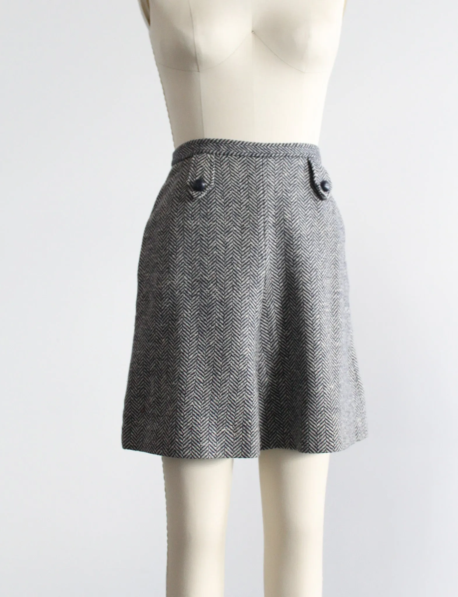 chevron wool shorts 1919 Vintage