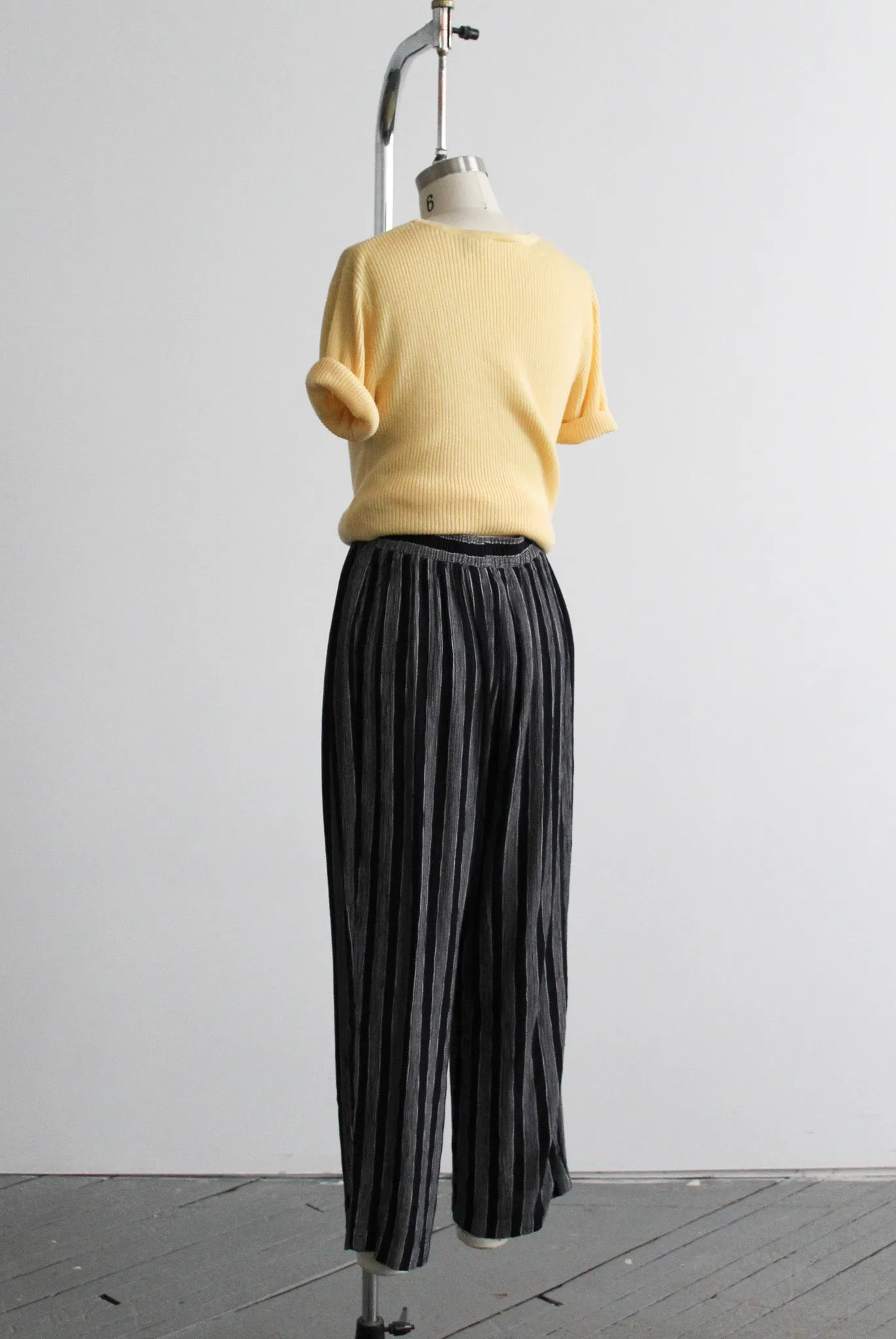 daffodil rib knit tee 1919 Vintage