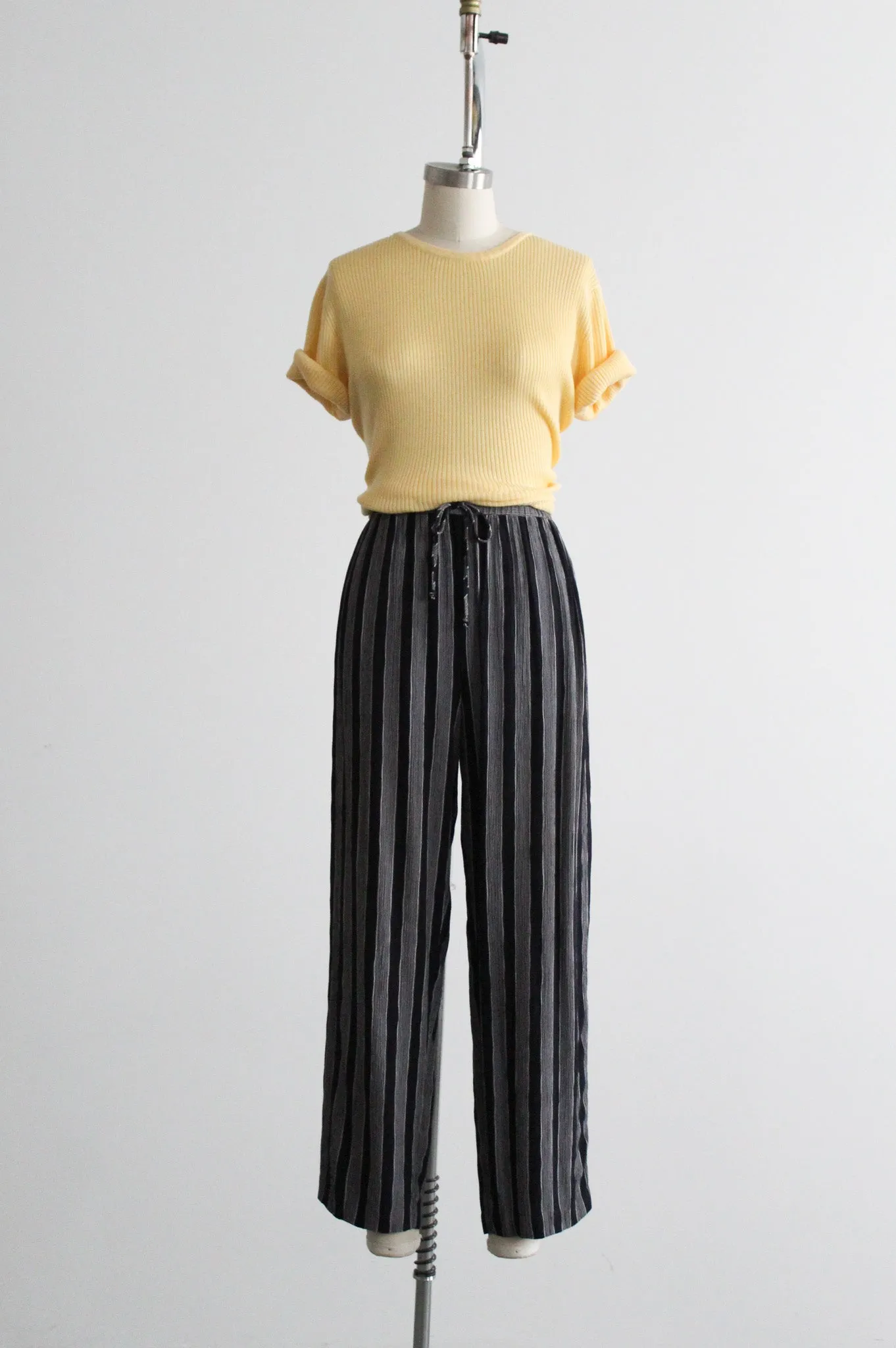 daffodil rib knit tee 1919 Vintage