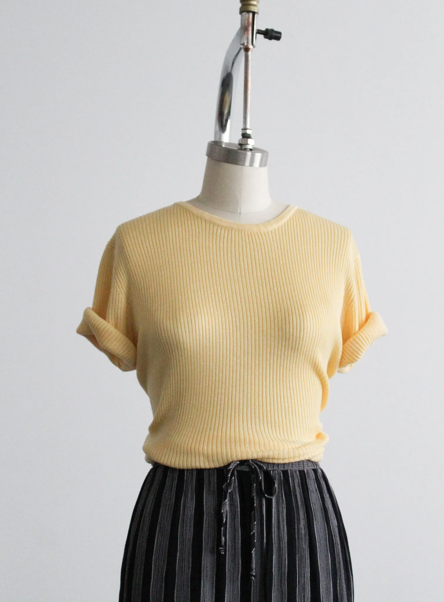 daffodil rib knit tee 1919 Vintage
