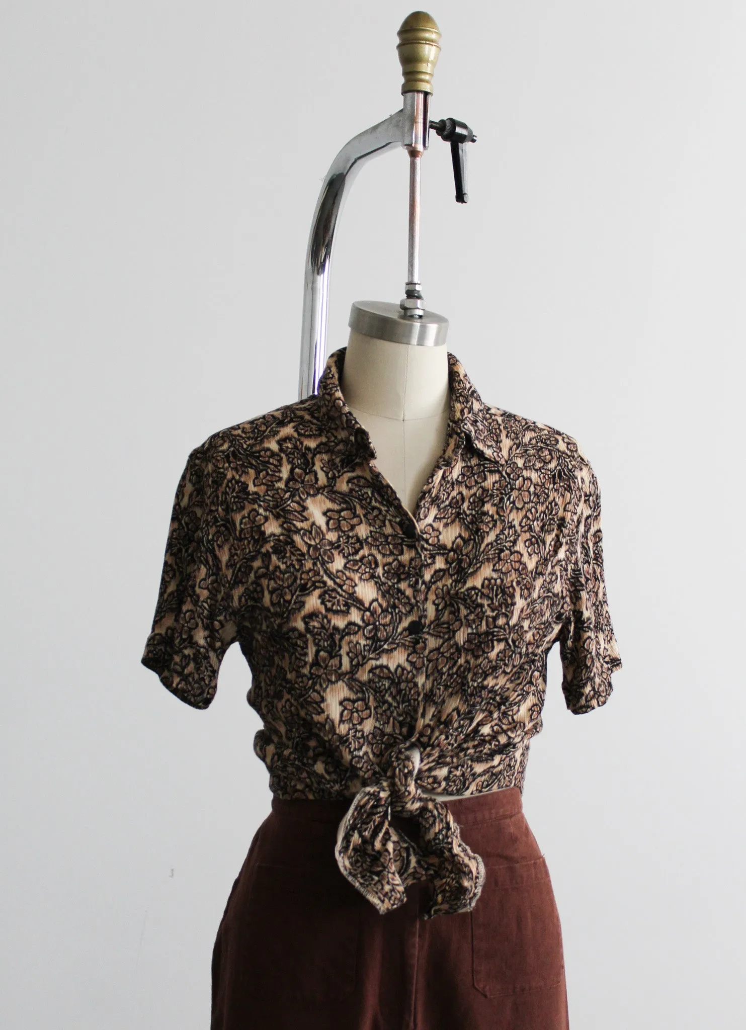 dark thistle button up 1919 Vintage