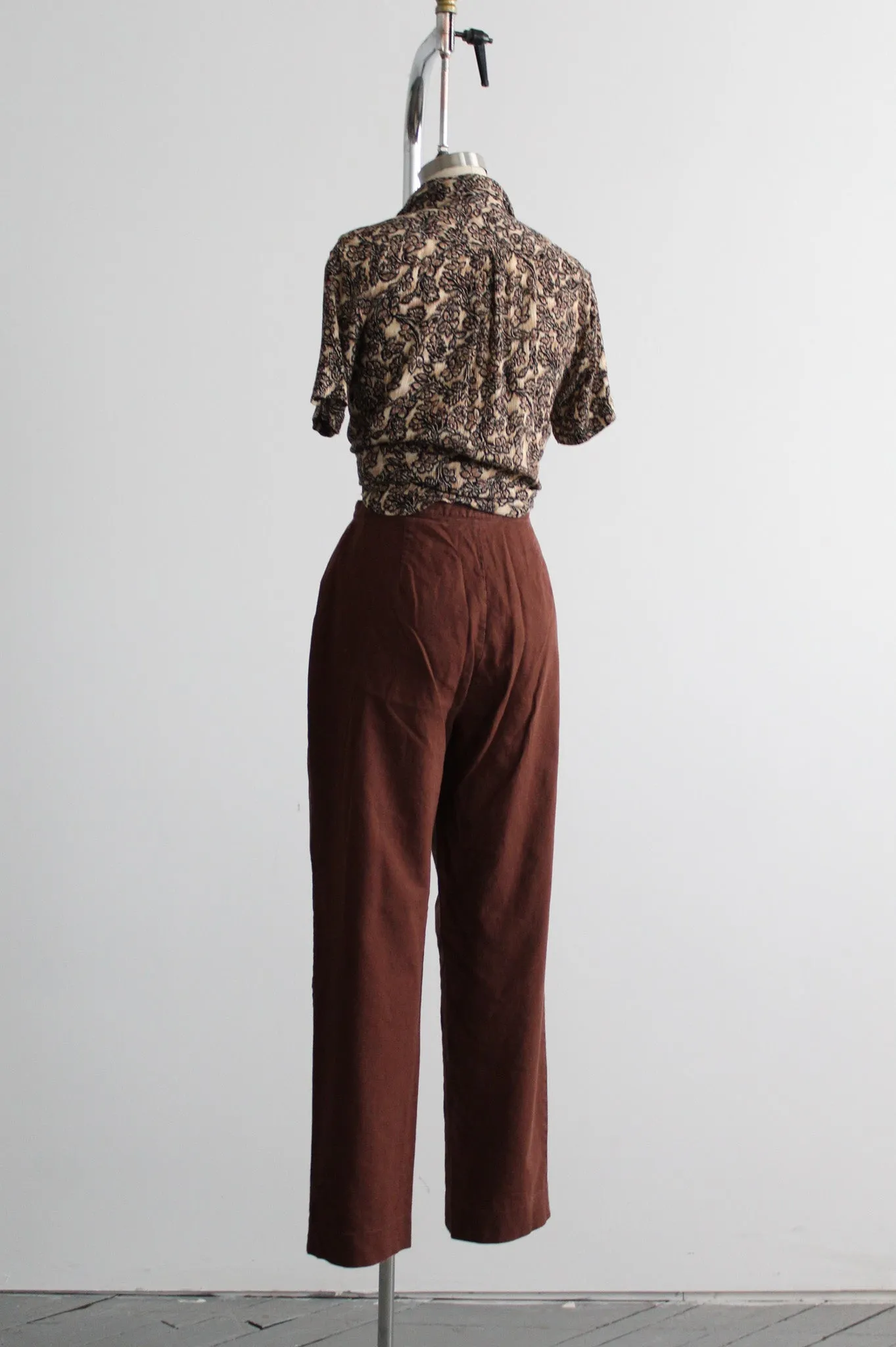 dark thistle button up 1919 Vintage