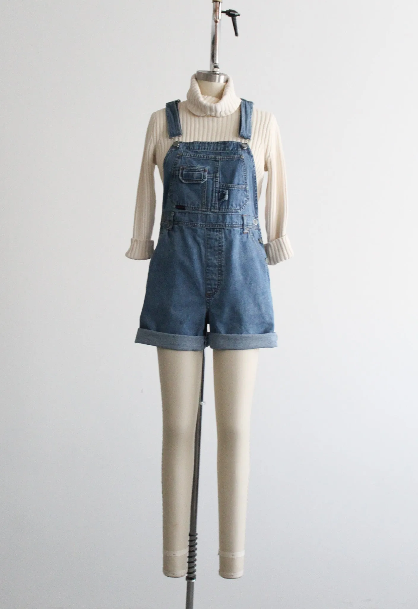 eggshell turtleneck 1919 Vintage