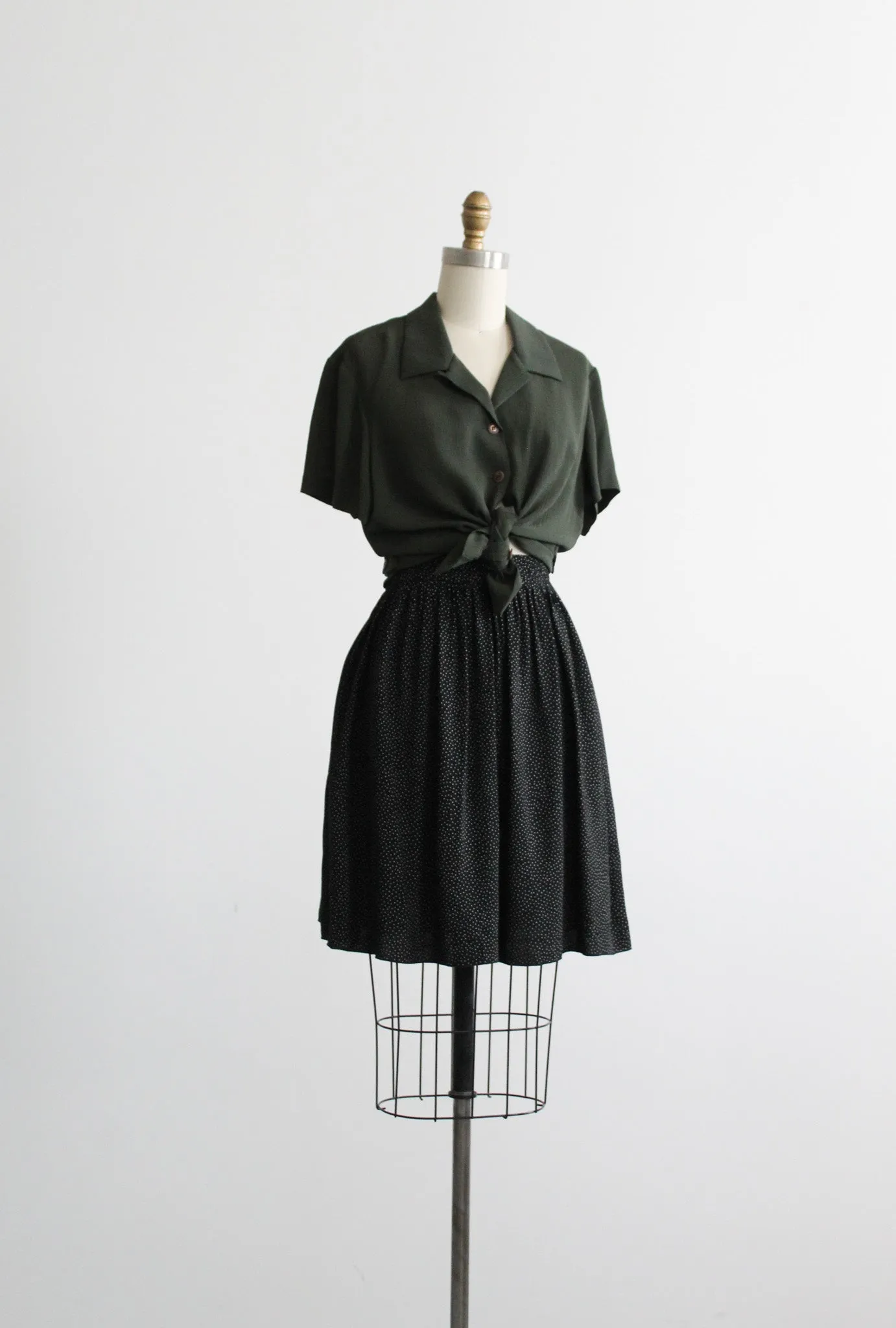 foxglove button up 1919 Vintage