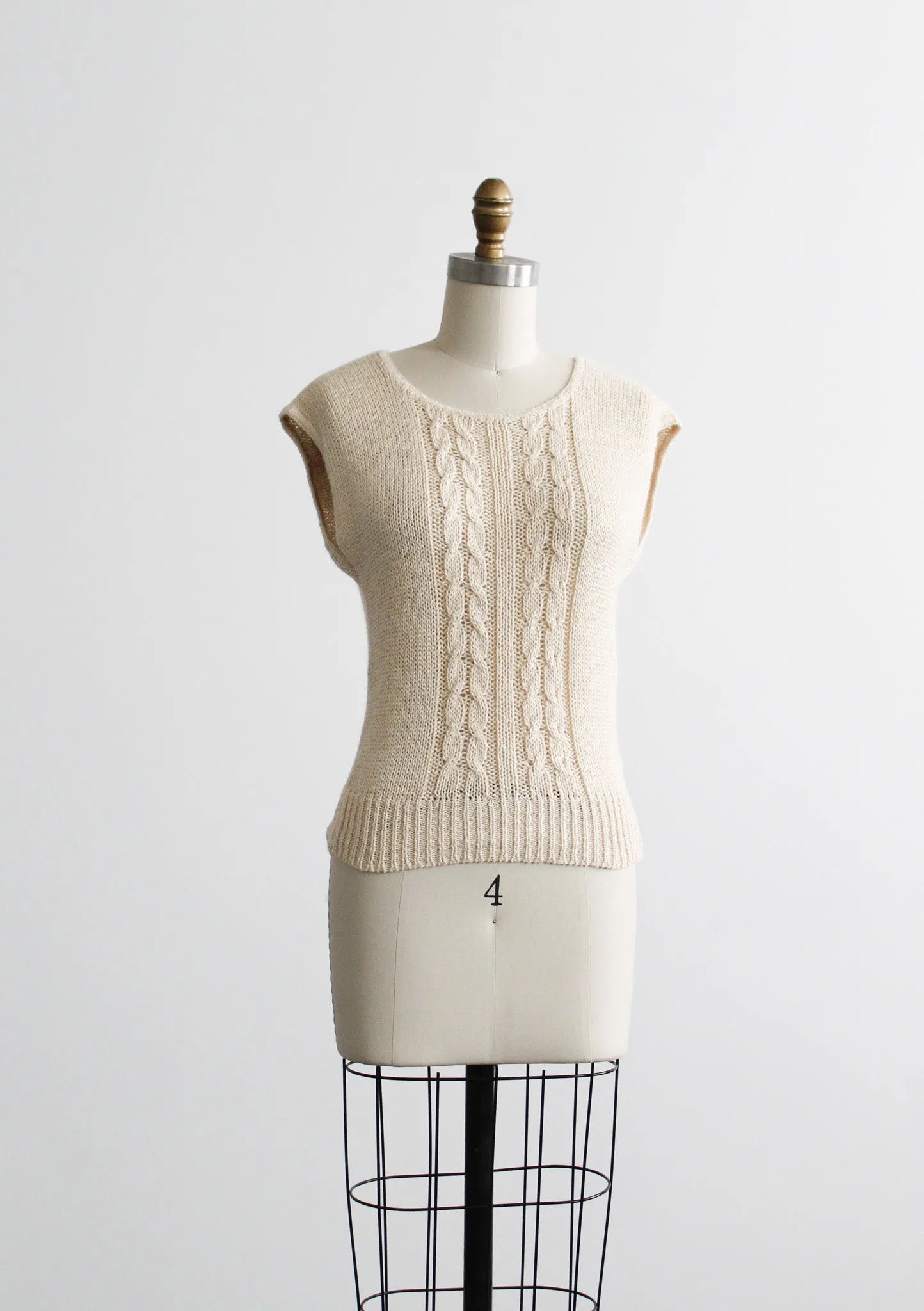 gardenia cable knit sweater vest 1919 Vintage