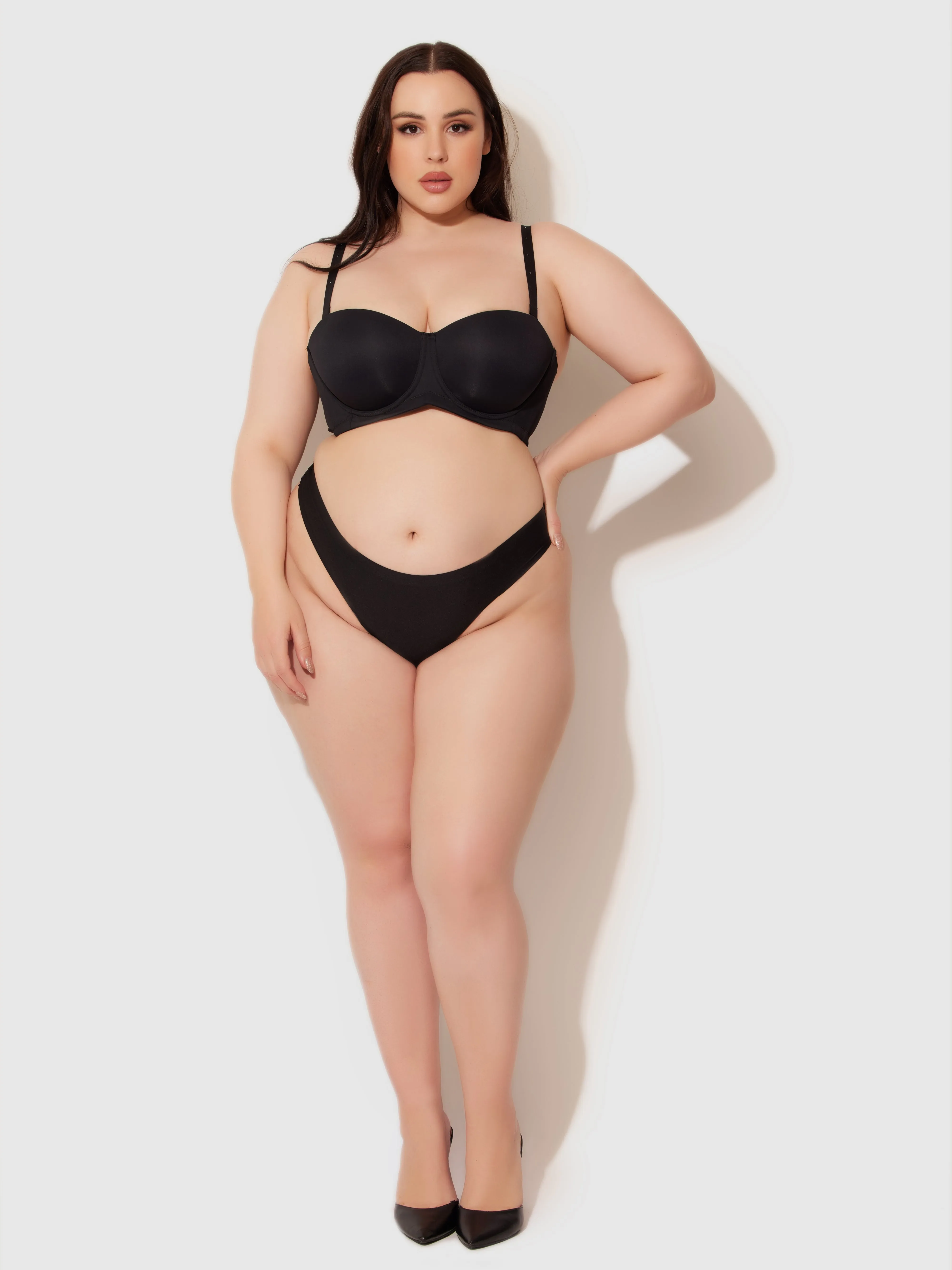 Hollywood Showstopper Strapless Bra by Frederick's of Hollywood