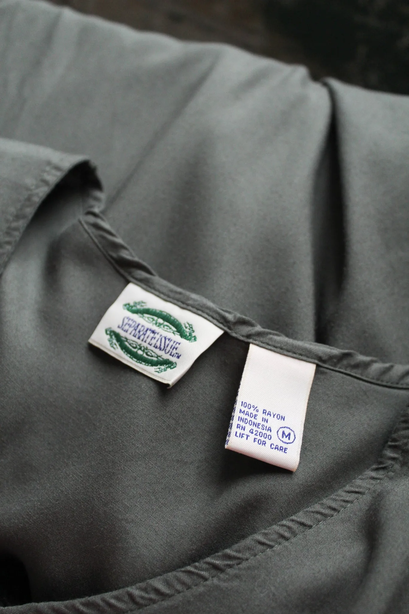 laurel leaf button up 1919 Vintage