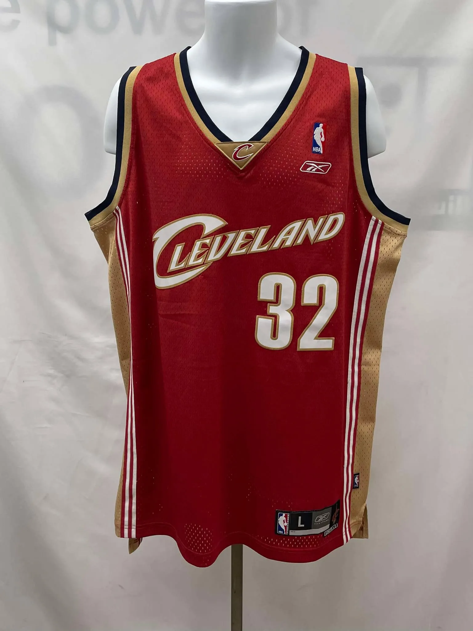 Men's Reebok Cleveland Cavalier NBA Jersey, Large
