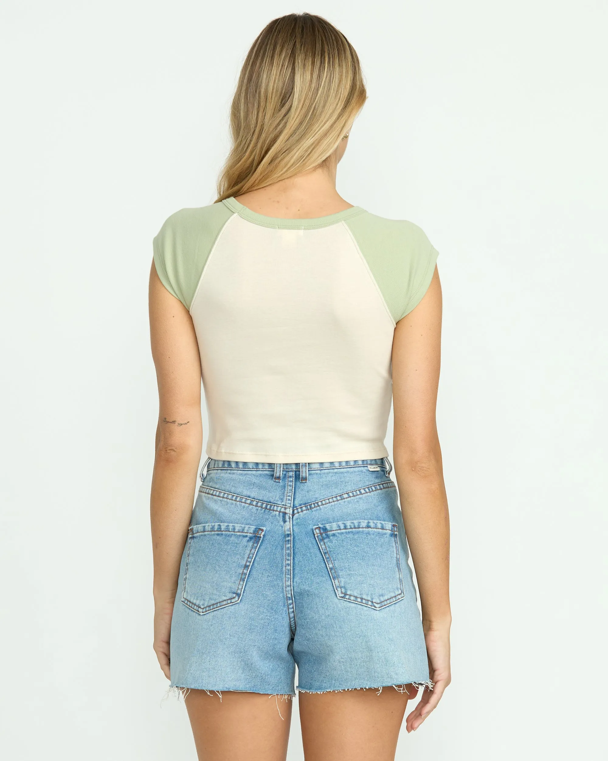 Paradise Short Sleeve Raglan Tee - Pistachio Billabong