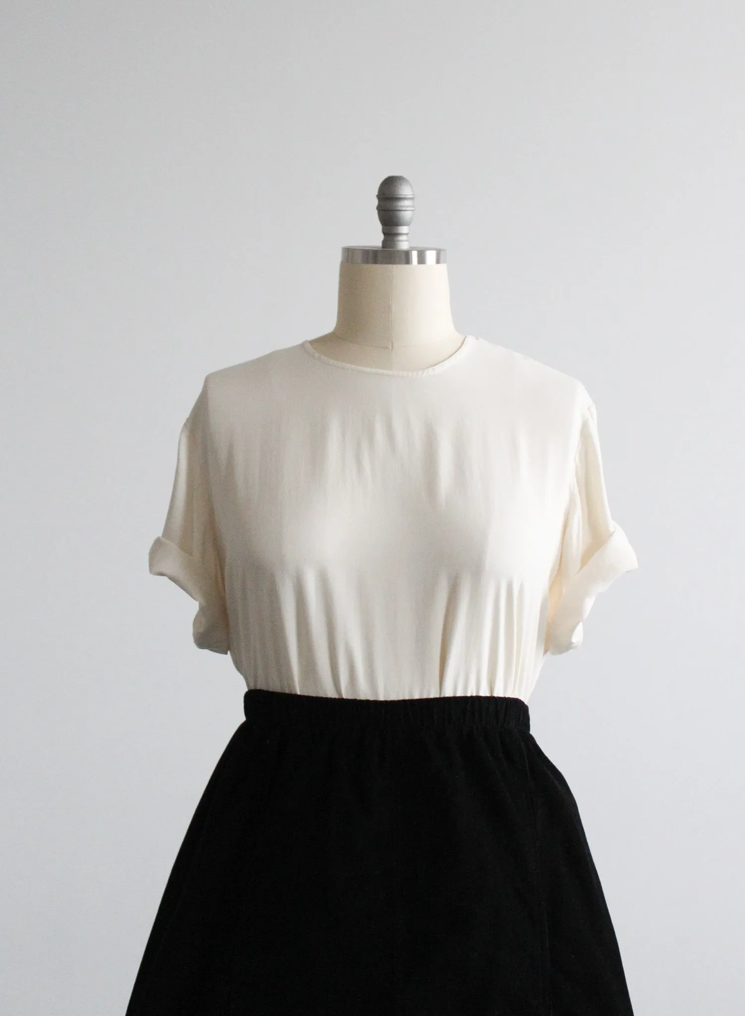 parchment silk tee 1919 Vintage