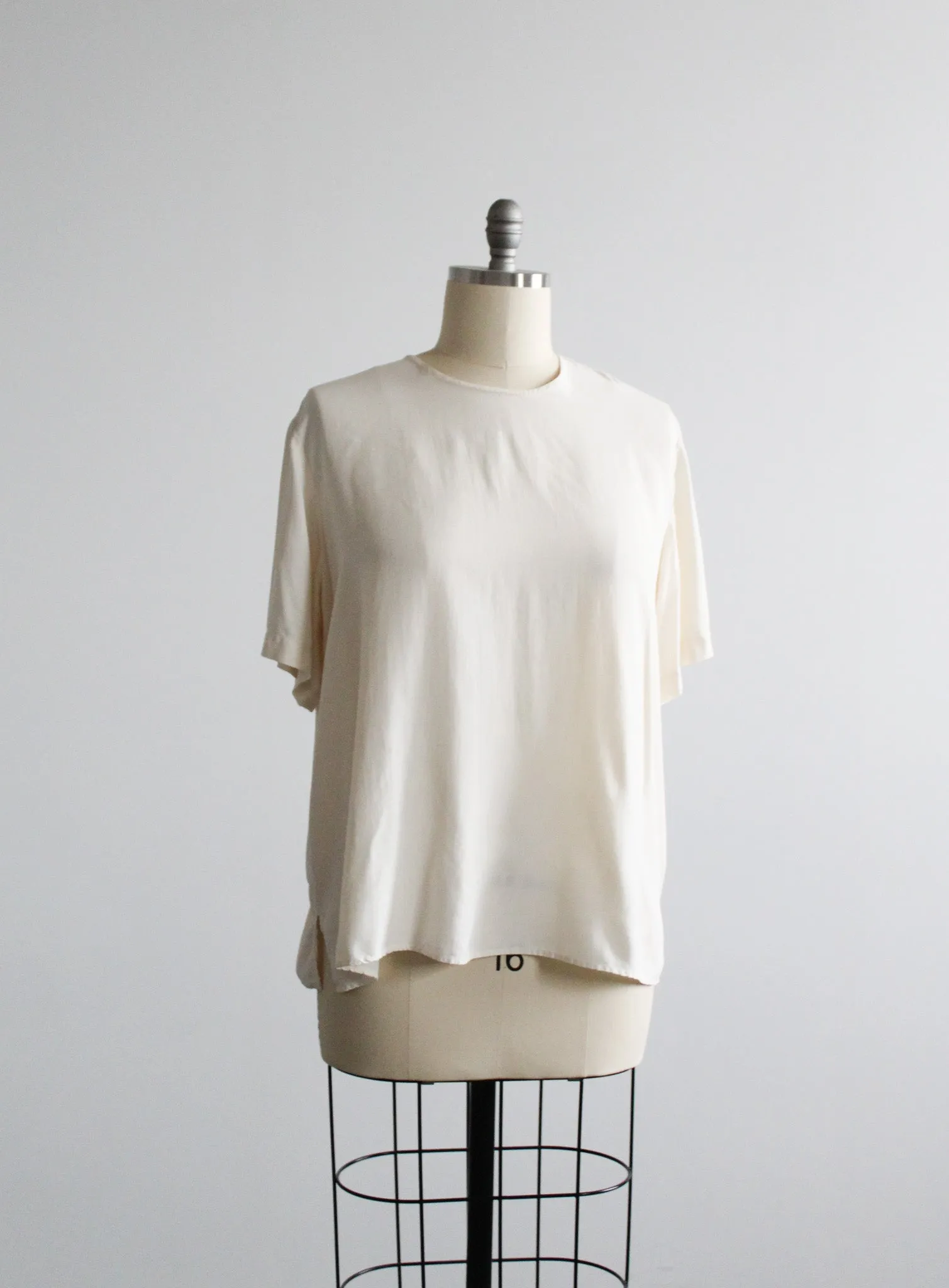 parchment silk tee 1919 Vintage