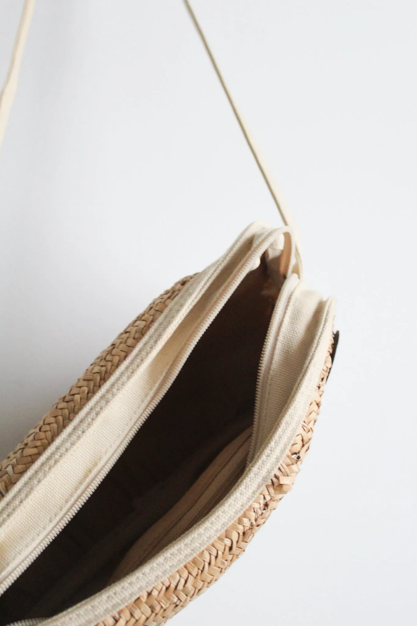 san sebastian woven bag 1919 Vintage