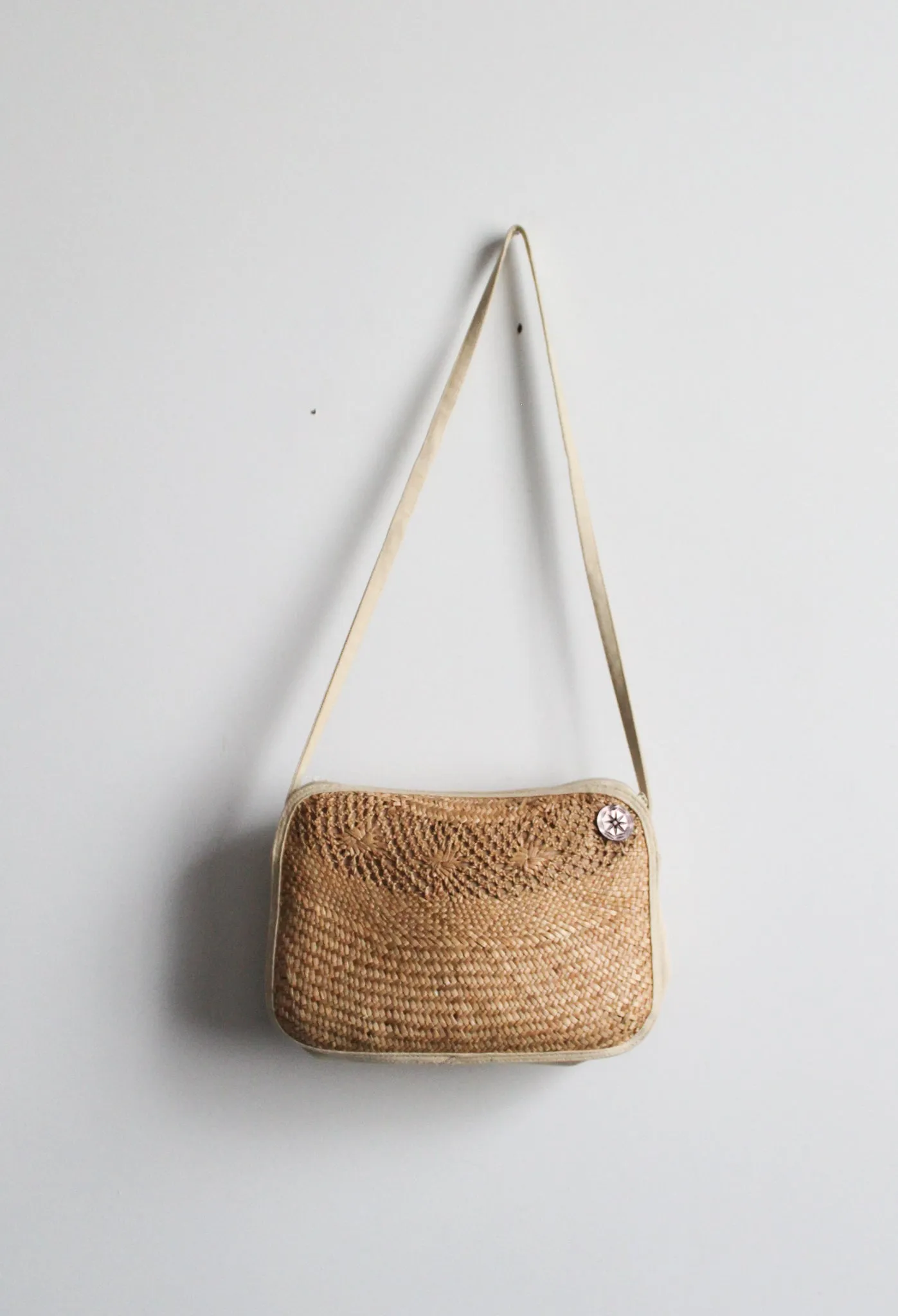 san sebastian woven bag 1919 Vintage