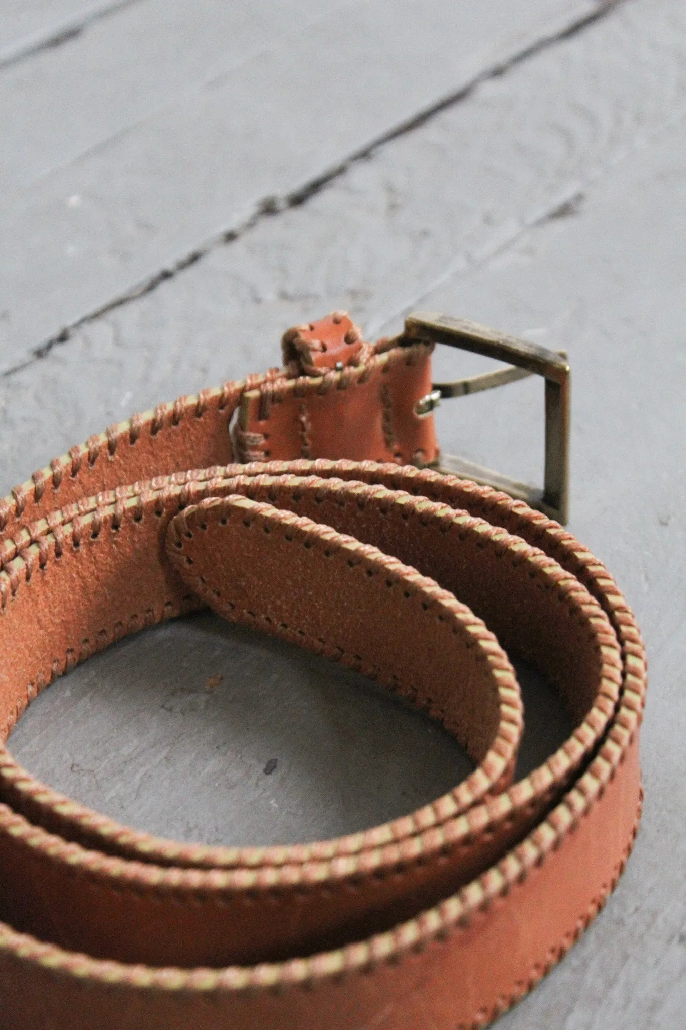 seed stitch honey leather belt 1919 Vintage