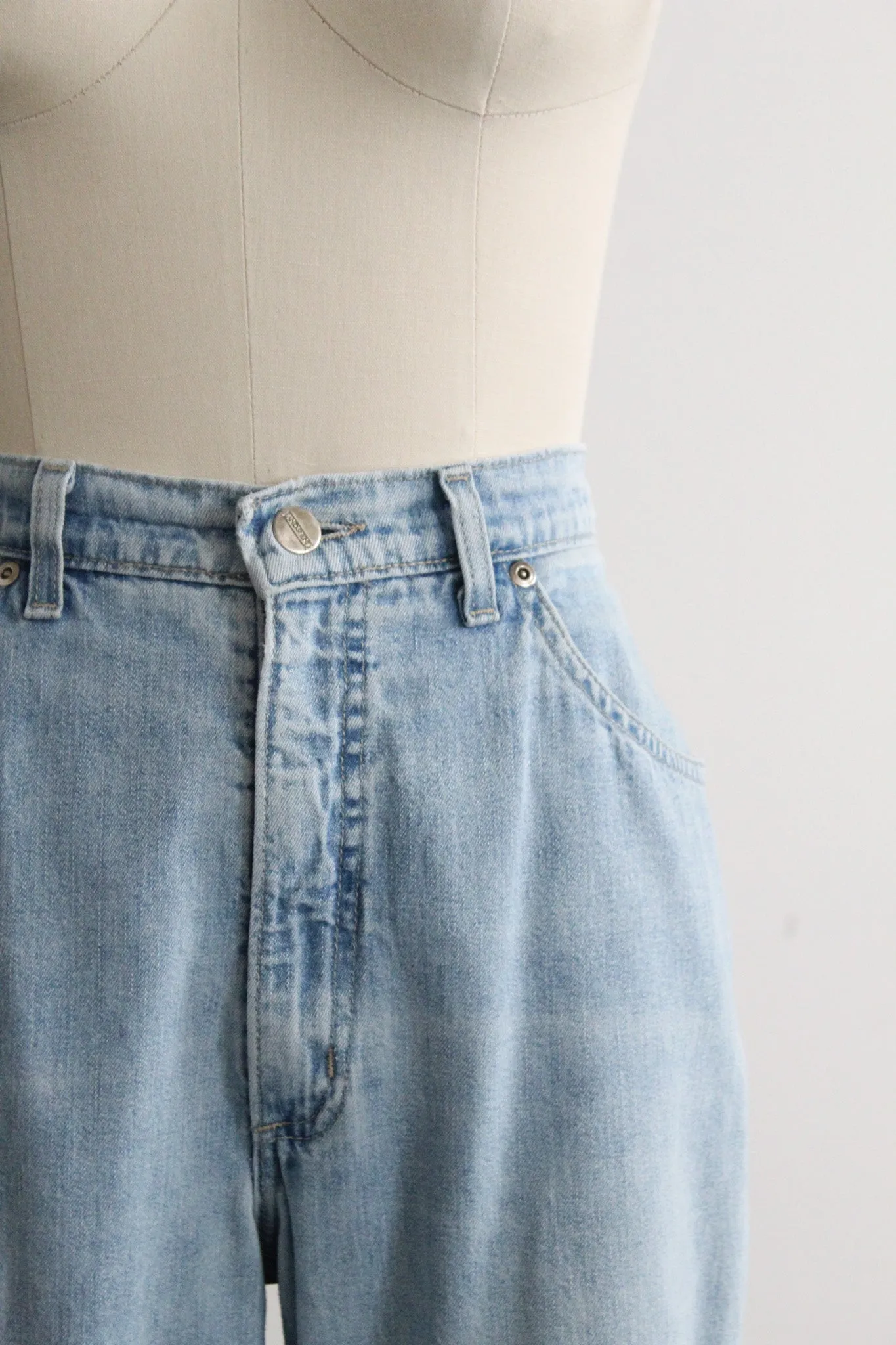 sunfaded mom jeans 1919 Vintage
