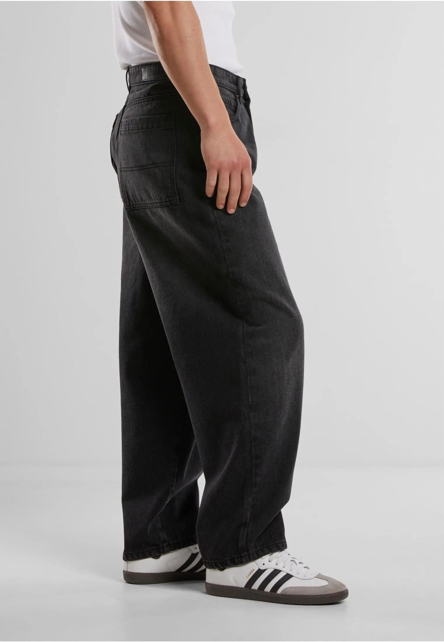 Urban Classics - Tapered Heavy Ounce Baggy Black Washed - Jeans